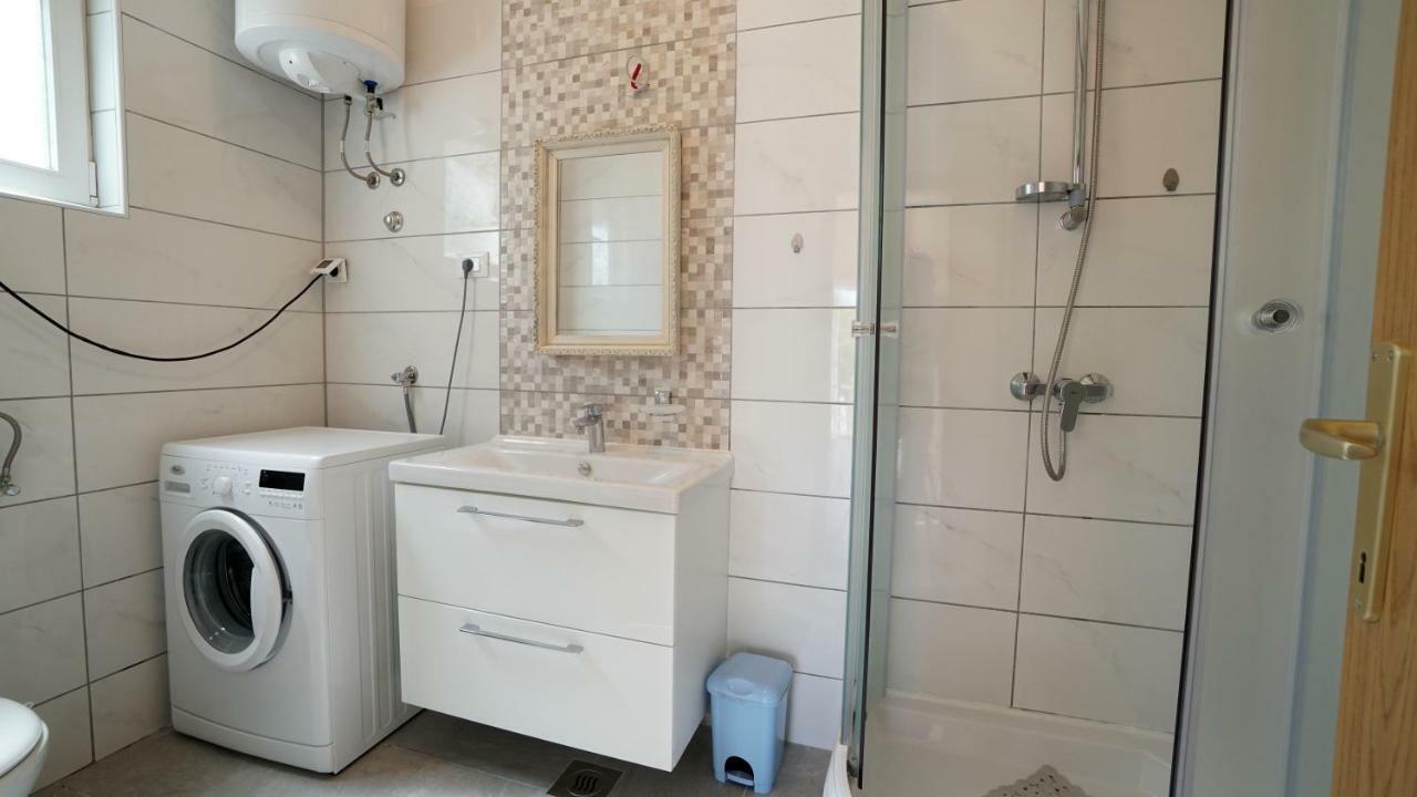 Apartment Ana Vinjerac Εξωτερικό φωτογραφία